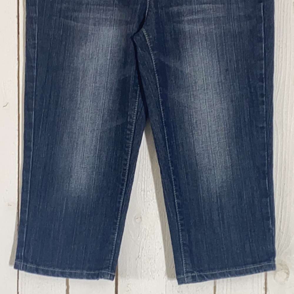 Capri Jeans - Picture 3 of 14